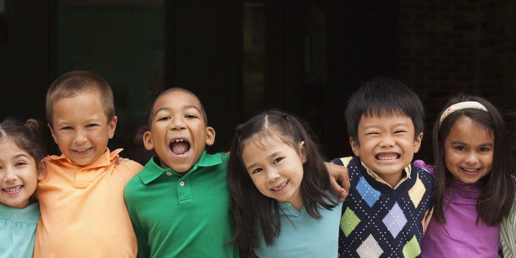 Skandal shkencor: Të dhënat gjenetike të mbi 20 mijë fëmijëve amerikanë u përdorën për të “provuar” superioritetin racial