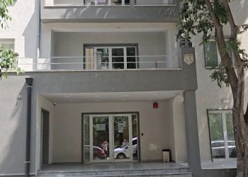 “Shkrihet” Kadastra e Vlorës: urdhër për zhvendosjen në Tiranë, punonjësit në revoltë dhe qyteti drejt boshatisjes institucionale