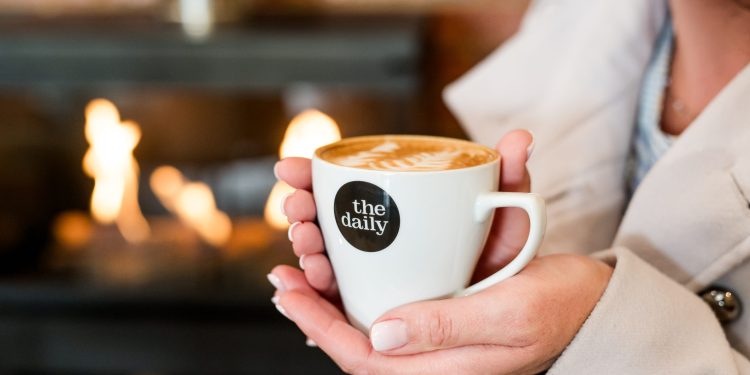 A mund ta përmirësojë kafeja humorin?