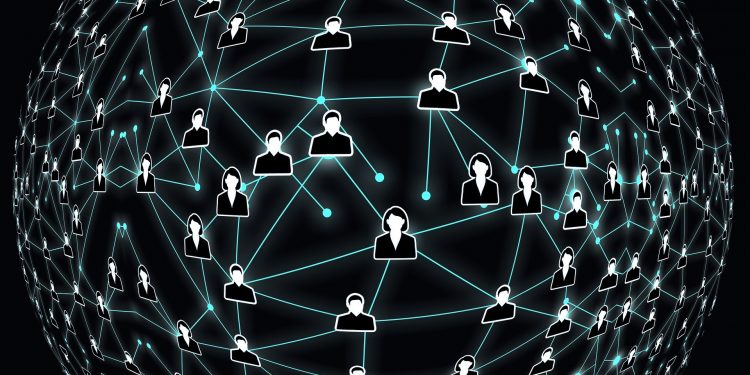 Sekreti për tё rritur ndikimin nё shoqёri: mëso tё lexosh lidhjet mes njerёzve