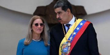 Kush është Cilia Flores, gruaja e Maduros / ish-Prokurore e Përgjithshme e Venezuelës, me pranga drejt Nju Jorkut