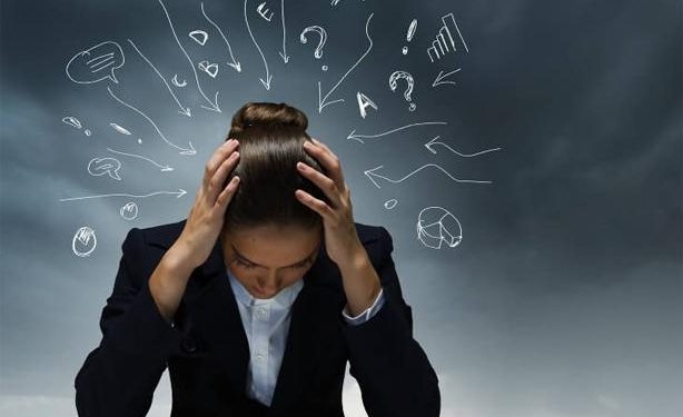 Kur mendja bëhet armiku yt – Si të ndalosh spiralen e mendimeve negative