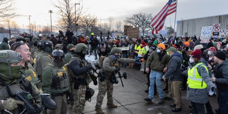 Minesota padit administratën Trump: kërkon ndalimin e “pushtimit” nga agjentët e ICE