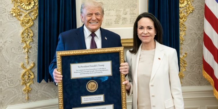 María Corina Machado i dhuron Trumpit medaljen e Nobelit për Paqen në një gjest simbolik mes përplasjes politike në Venezuelë
