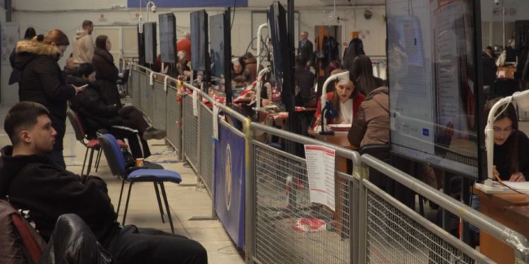 Kosovë: Prokuroria e Prizrenit prangos 109 komisionerë të dyshuar për manipulim votash në zgjedhjet e fundit