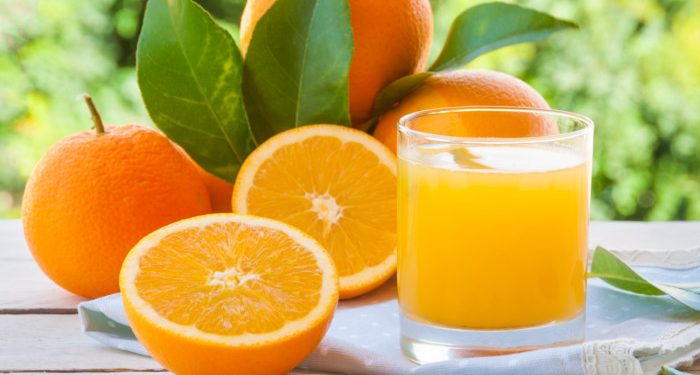 Përfitimet e habitshme të një gote lëng portokalli