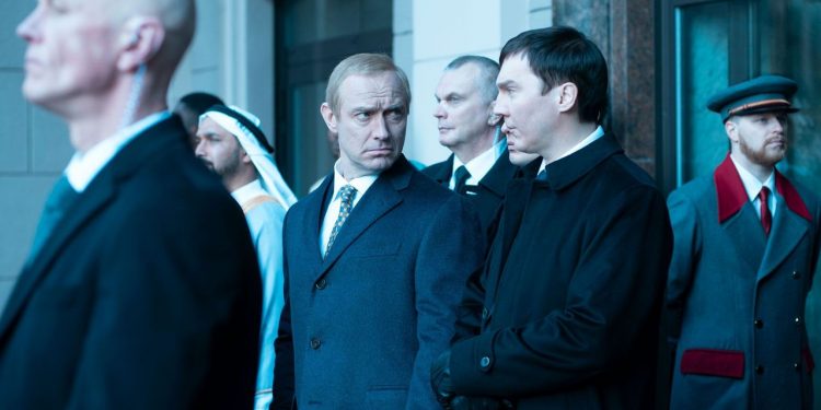 Putini si “James Bond” rus? Si filmi i Jude Law ushqen mitin e Kremlinit më shumë sesa e rrëzon