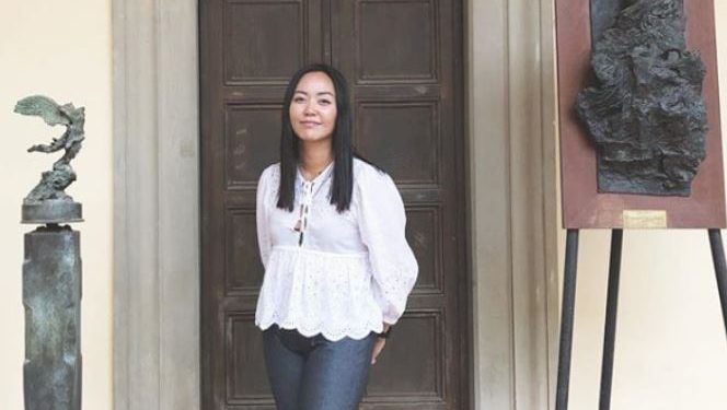 Rrëfimi i errët i Rina Oh: si një bursë arti u kthye në mekanizëm abuzimi pёr perandorinë seksuale të Jeffrey Epstein