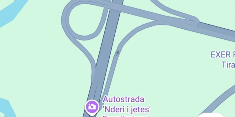 “Autostrada ‘Nderi i jetës’”: Mesazh apo Google Maps bën satirë politike?