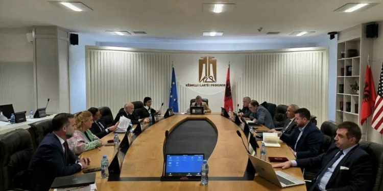 KLP vijon fushatën e promovimeve, shpërthen motra e Egli Progës: Po mbyllni sytë para padrejtësisë!