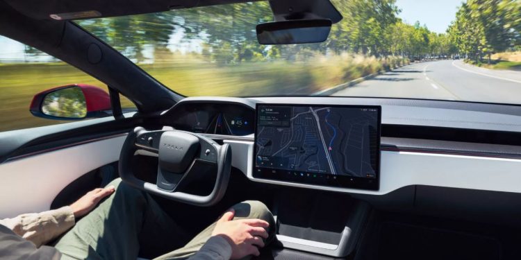 Autopiloti nën akuzë: Tesla përballet me drejtësinë