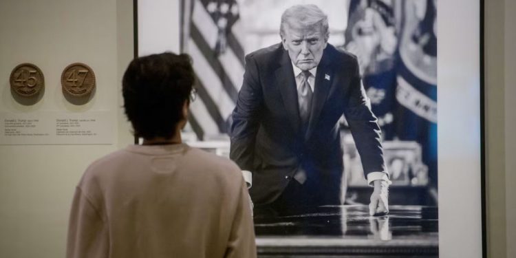 Trump “riformaton” historinë në muze
