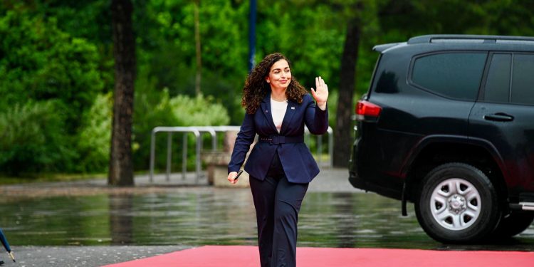 Edhe Vjosa Osmani? / AKK nis hetimet për pasurinë e Presidentes së Republikës së Kosovës