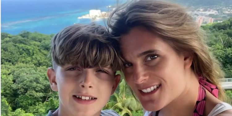 “Po tallen me ne” – Nëna britanike padit TikTok pasi i biri 14-vjeçar humbi jetën nga një sfidë virale