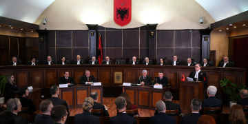 Gjykata e Lartë “sajon” ceremoni: Viti Gjyqësor – “Puna mbarë gjyqtarё” apo “Prisni se Drejtësinë rrugës e keni qytetarë!”
