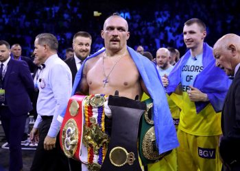Oleksander Usyk shtyn “daljen në pension”: Kampioni absolut i botës në boksin e peshave të rënda kërkon dyluftime të tjera