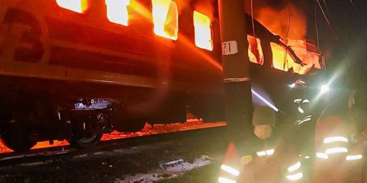 Sulm rus me dron ndaj trenit civil në Ukrainë: pesë të vdekur, Zelensky e quan akt terrorizmi