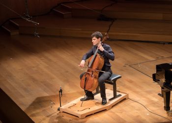 Një mbrëmje ku muzika bëhet udhëtim në peizazhet e kujtesës