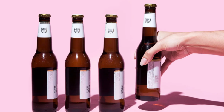 Edhe një gotë alkool mund të rrisë rrezikun për kancer, paralajmërojnë studiuesit