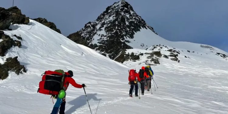 Alpinisti austriak dënohet pasi e dashura e tij ngriu për vdekje në mal
