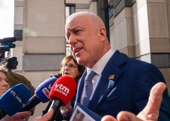 Përplasja për “synetllёkun” po i jep Europës një shije të diplomacisë së re amerikane