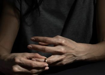 Sekreti për të mos u ndarë? Avokatja e divorceve thotë: “Bëni më shumë seks – edhe kur s`jeni nё qejf”