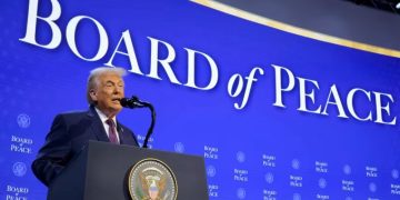 Trump mbledh sot “Bordin e Paqes”: Ҫfarё pritet tё ndodhё?