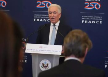 Franca i kufizon aksesin krushkut tё Trump