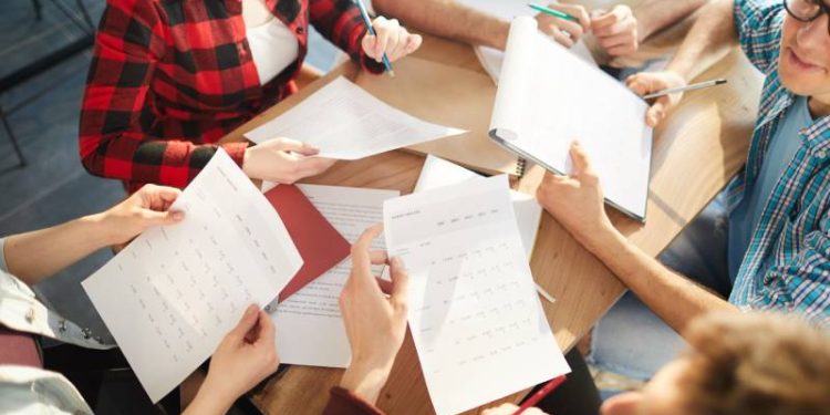 Sekreti i vendimeve të mira: Pse ndonjëherë duhet të nxitojmë… duke u ngadalësuar