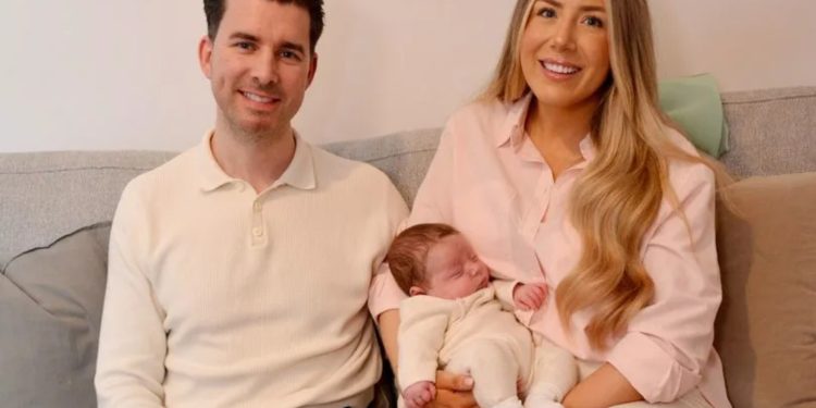 Moment historik në Britani: Lind foshnja e parë nga mitër e transplantuar nga një donatore e ndjerë