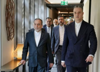 SHBA dhe Irani rikthehen në tryezë pas sulmeve të verës – bisedimet në Oman ndezin shpresat për shmangien e luftës