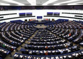 BE shtrëngon rregullat e azilit: miratohen refuzime të përshpejtuara dhe kthime në vendet “e sigurta”