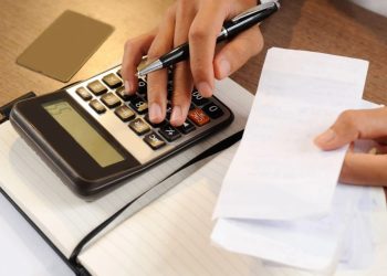 31 marsi po afron: Kush duhet të dorëzojë Deklaratën Vjetore të të Ardhurave dhe si mund të përfitoni rimbursim