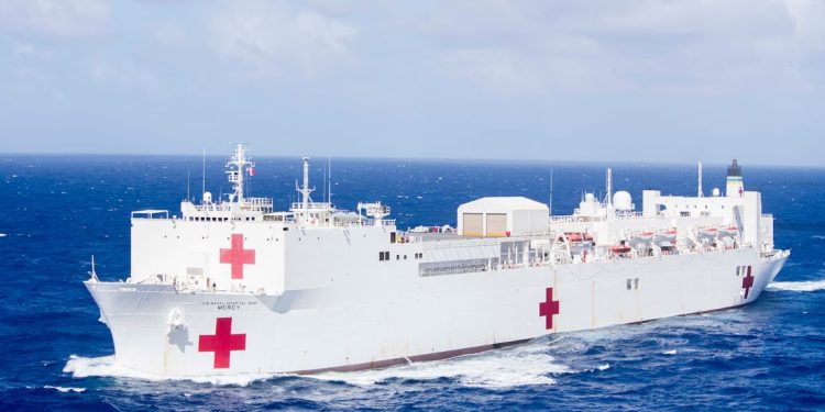 Anija “Mercy” për një ishull që ka mjek falas: oferta e Trump për Groenlandën përplaset me një “jo” të prerë