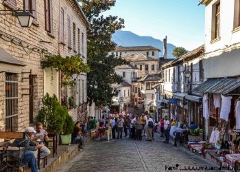 “El Pais” – Shqipëria kryeson mes destinacioneve më të preferuara të Ballkanit për turistët ndërkombëtarë