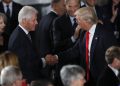 Pakti i burrave: Clinton dhe Trump mbrojnё njёri- tjetrin?