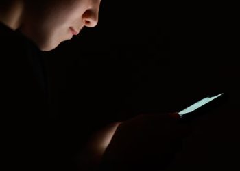 Britani: 1,000 të dyshuar për pedofili arrestohen çdo muaj – teknologjia po fuqizon abuzuesit