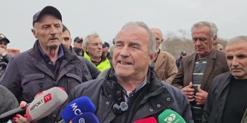 Banorët e Baks-Rrjollit nuk tërhiqen: Paralajmërojnë përshkallëzim të protestave kundër resortit turistik
