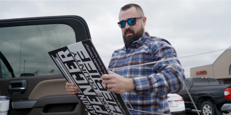 Kandidat për sherif dhe i akuzuar për vrasje: “Bëra atë që do të bënte çdo baba i mirë”