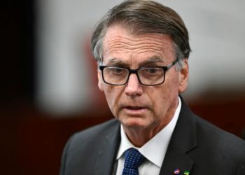 Brazili anulon vizën e këshilltarit të Trump që donte të vizitonte Bolsonaron në burg