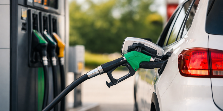 Kosova vendos kufij pёr matrapazёt e naftës, Shqipëria “monitoron” dёshirat e tyre pёr t’u bёrё milionerё