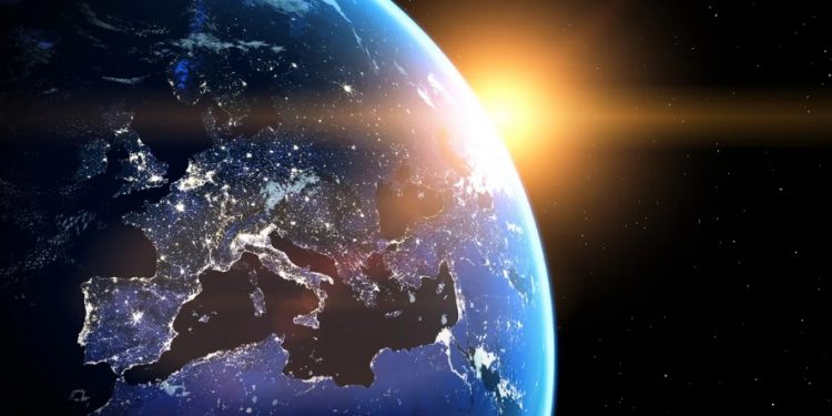 Hëna dhe Venusi “ndriçojnë” ardhjen e pranverës