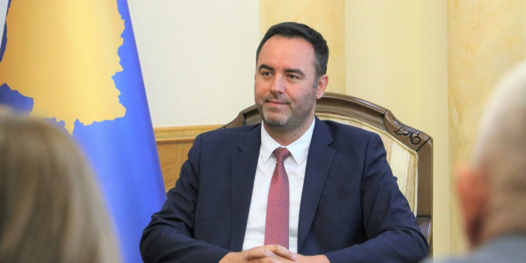 Albin Kurti lë në “baltë” Vjosa Osmanin: Glauk Konjufca propozohet nga Vetëvendosja për president i Kosovës