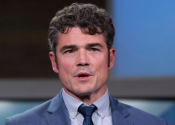 Dorëheqja që tronditi linjën e fortë të Trump: çfarë duhet të dini për Joe Kent dhe përplasjen që nxori në pah lufta me Iranin