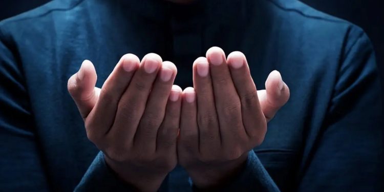 Fitër Bajrami në Sheshin “Skënderbej”: mijëra besimtarë pritet të falen në zemër të Tiranës