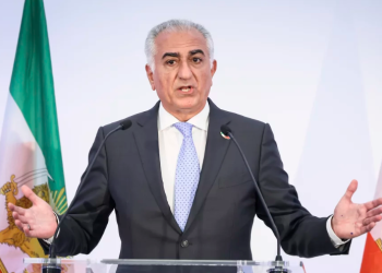 “Regjimi po shembet”: Reza Pahlavi shpall fundin e Republikës Islamike pas vdekjes së Khameneit