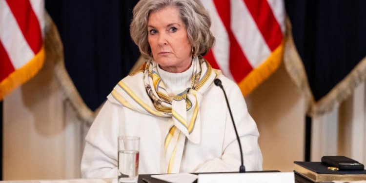 SHBA / Shtëpia e Bardhë: Susie Wiles, shefja e kabinetit të Trump, del me kancer në gji