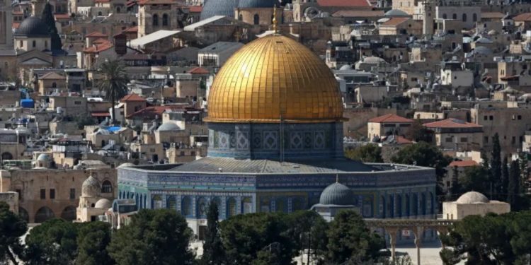 Tetë vende arabe dënojnë mbylljen e xhamisë së shenjtë Al-Aqsa në Jerusalem
