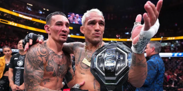Charles Oliveira mposht Max Holloway duke u bërë kampioni i ri i UFC – BMF-së