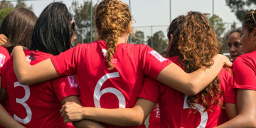 8 Marsi dhe sporti: një në pesë vajza braktis aktivitetin sportiv, gratë mbeten pakicë edhe në role drejtuese
